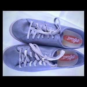Softinos by Fly London gray leather sneaker size 8